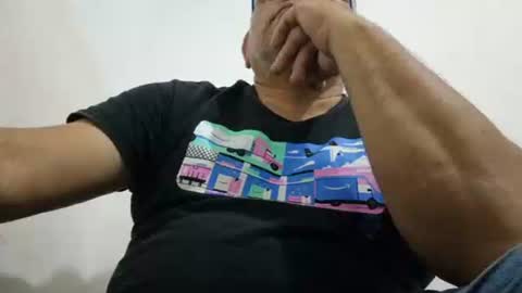 Snapshot of poli475 chatting on October 24, 2:02 am poli online show from October 24, 2:02 am