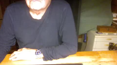 Snapshot of pomme1949 chatting on December 23, 8:55 am pomme1949 online show from December 23, 8:55 am