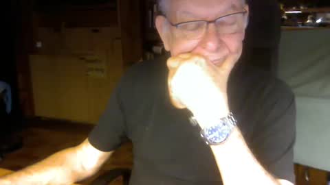 Snapshot of pomme1949 chatting on February 18, 8:59 am pomme1949 online show from February 18, 8:59 am