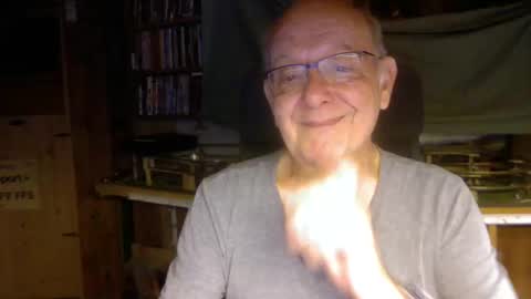 Snapshot of pomme1949 chatting on January 16, 5:01 pm pomme1949 online show from January 16, 5:01 pm