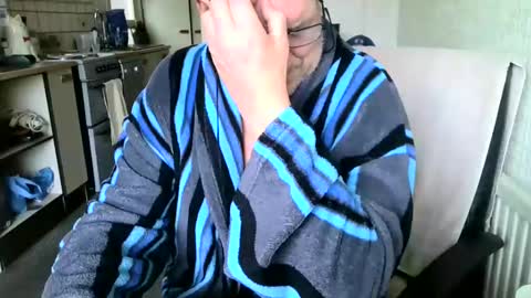 poshman65 online show from December 15, 12:17 pm