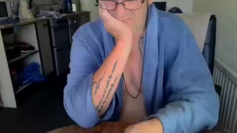 poshman65 online show from September 22, 9:09 am