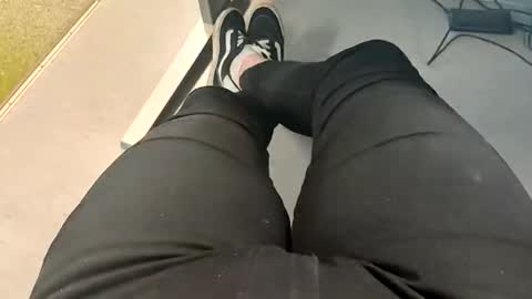 precummilker online show from April 13, 11:11 am