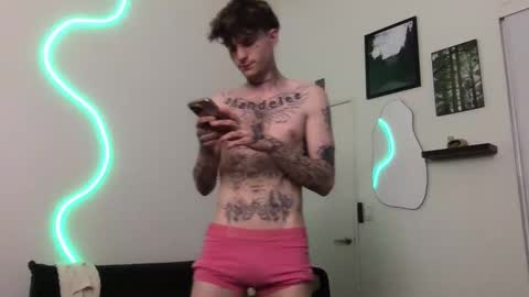 pretty boy online show from November 19, 5:40 am