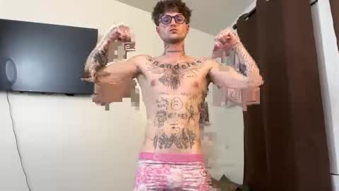 pretty boy online show from April 4, 4:53 am