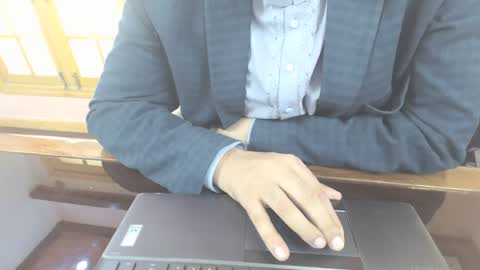 lover online show from October 13, 8:53 am