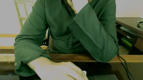 lover online show from September 19, 9:42 am