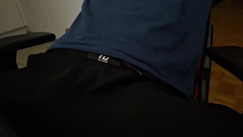 pryli27 online show from March 19, 12:47 am