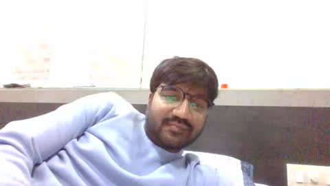 Snapshot of ptl1711 chatting on December 5, 10:01 am ptl1711 online show from December 5, 10:01 am