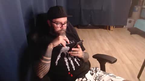 Snapshot of pyroxen chatting on September 12, 8:53 pm Yog Sothoth online show from September 12, 8:53 pm