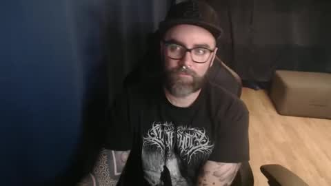 Snapshot of pyroxen chatting on October 10, 8:24 pm Yog Sothoth online show from October 10, 8:24 pm