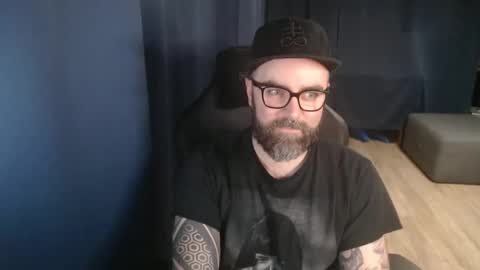 Snapshot of pyroxen chatting on October 9, 8:14 pm Yog Sothoth online show from October 9, 8:14 pm