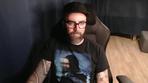 Snapshot of pyroxen chatting on October 7, 9:19 pm Yog Sothoth online show from October 7, 9:19 pm