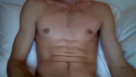 Snapshot of quiii1103 chatting on October 26, 2:13 am quiii1103 online show from October 26, 2:13 am