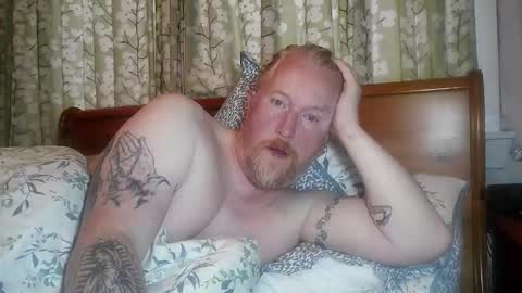 Snapshot of r_o_h_a_n chatting on October 3, 12:21 pm r_o_h_a_n online show from October 3, 12:21 pm