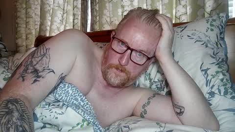 Snapshot of r_o_h_a_n chatting on October 21, 12:41 pm r_o_h_a_n online show from October 21, 12:41 pm