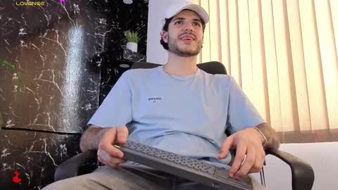 R A F A E L online show from February 12, 8:59 pm