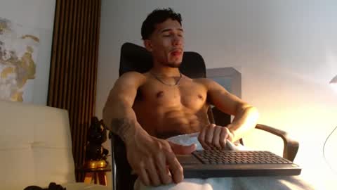 IG online show from January 17, 4:28 am