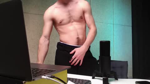 Snapshot of rainbow_farmer_james chatting on December 6, 8:29 pm Rainbow James  online show from December 6, 8:29 pm