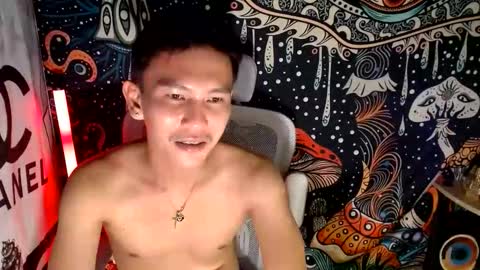ralfhuge24 online show from May 25, 11:11 pm
