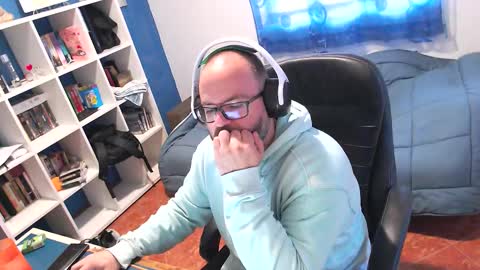 ravingr3d3 online show from March 23, 9:04 am