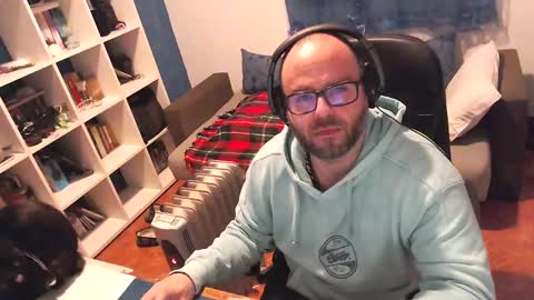 ravingr3d3 online show from March 10, 10:55 pm