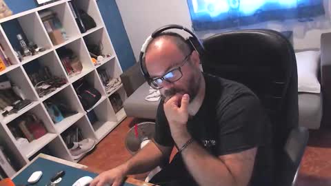 ravingr3d3 online show from September 29, 8:13 am