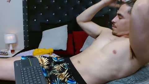 Ray online show from December 9, 12:34 am