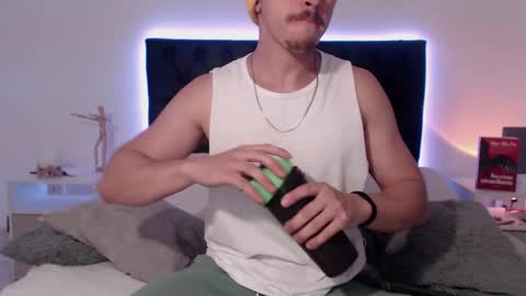 Ray online show from September 10, 11:47 pm