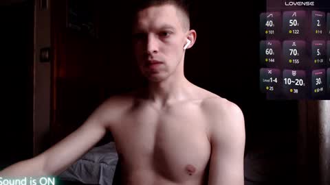 Snapshot of raylonn chatting on December 25, 7:46 am Ray online show from December 25, 7:46 am