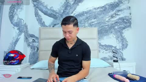 Raymond Stonee online show from January 21, 12:56 pm