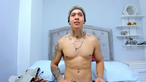 Raymond Stonee online show from February 8, 4:14 pm