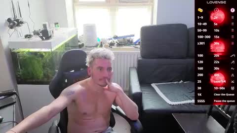 Rayzel online show from February 20, 12:40 pm