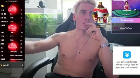 Rayzel online show from May 19, 4:02 pm