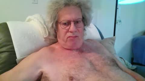 mickey95003 online show from March 8, 11:31 pm