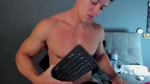 twitter REECET26 instagram RECCETAYLOR online show from September 14, 12:12 am