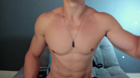 twitter REECET26 instagram RECCETAYLOR online show from January 21, 12:36 am