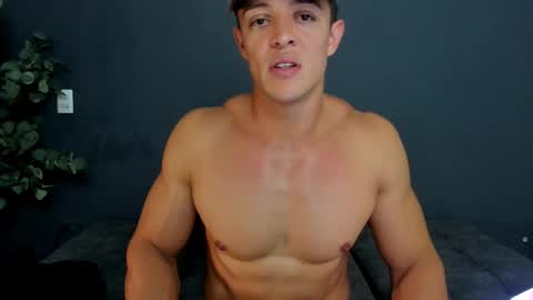 twitter REECET26 instagram RECCETAYLOR online show from December 3, 1:44 am