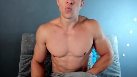 twitter REECET26 instagram RECCETAYLOR online show from January 27, 12:48 pm