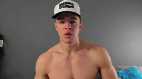 twitter REECET26 instagram RECCETAYLOR online show from December 16, 1:00 pm