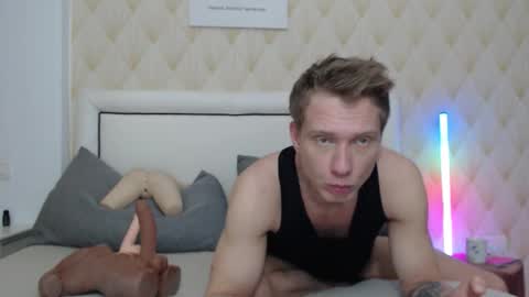 Steve Blond online show from March 22, 6:13 pm