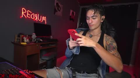 Red online show from November 7, 6:33 pm