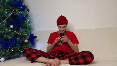 Alex online show from November 29, 8:22 pm