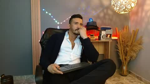   REIKO  online show from March 30, 6:53 pm