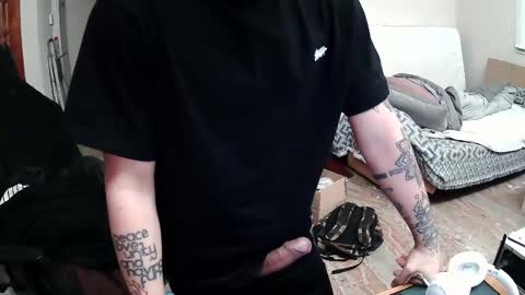 rennie11 online show from February 10, 5:19 pm