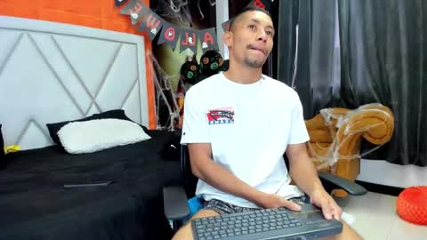 richar_voller online show from October 25, 1:35 pm