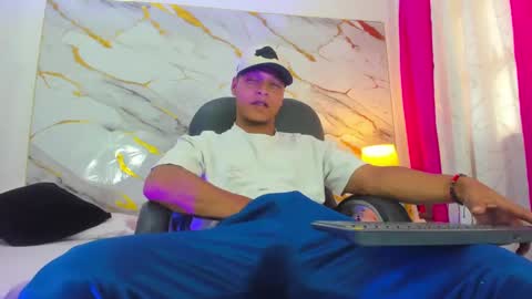 Snapshot of ricky_owens1 chatting on October 4, 8:46 pm Ricky  online show from October 4, 8:46 pm