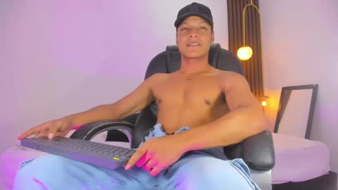 Snapshot of ricky_owens1 chatting on January 18, 9:34 pm Ricky  online show from January 18, 9:34 pm