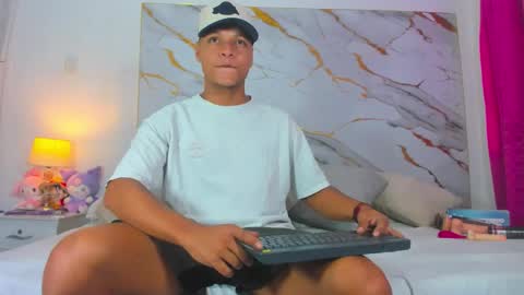 Snapshot of ricky_owens1 chatting on October 24, 1:24 pm Ricky  online show from October 24, 1:24 pm