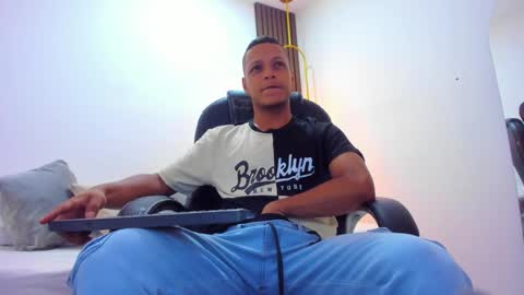 Snapshot of ricky_owens1 chatting on March 6, 8:05 pm Ricky  online show from March 6, 8:05 pm